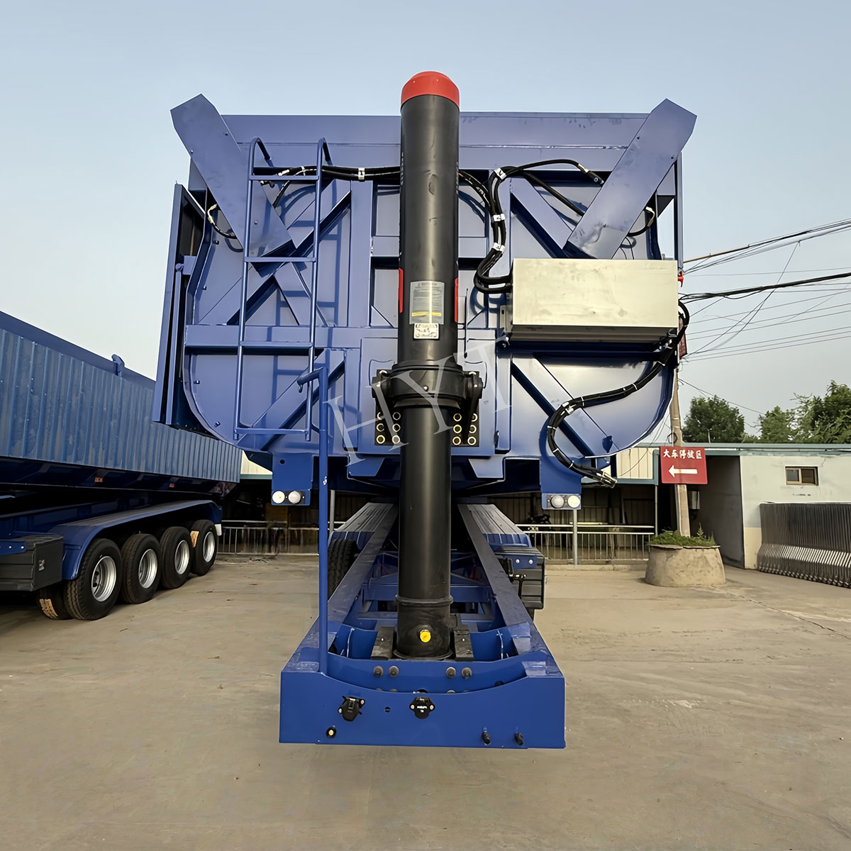 4-axis U-shaped rear semi-trailer - Image 8