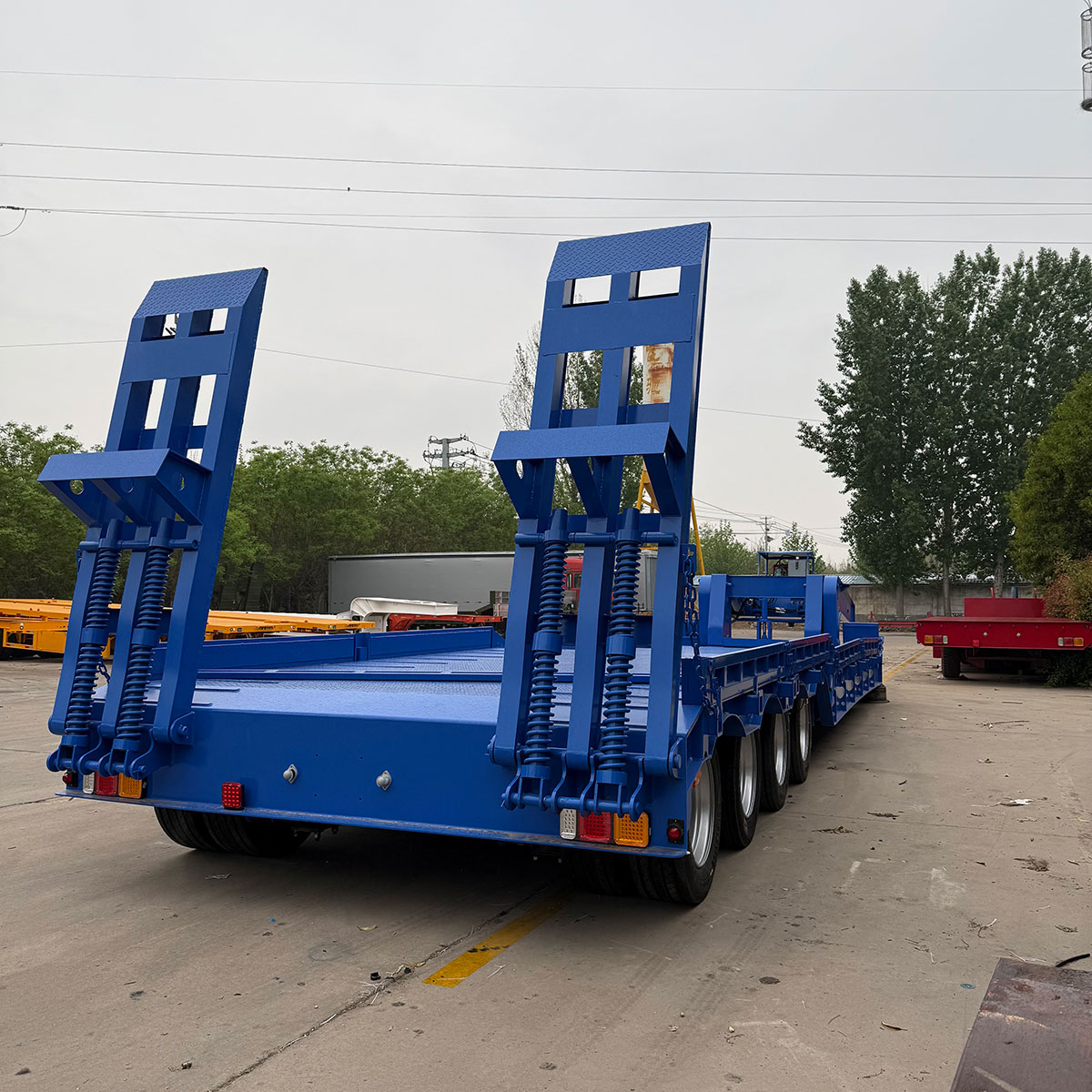 Low bed semi-trailer - Image 7