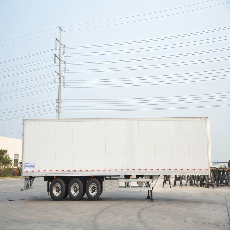 refrigerated truck - Image 6