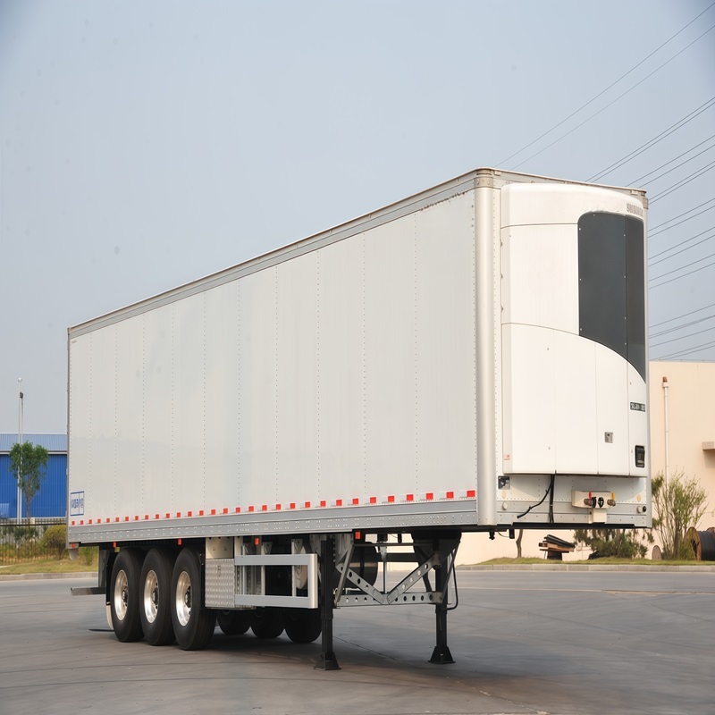 refrigerated truck - Image 7