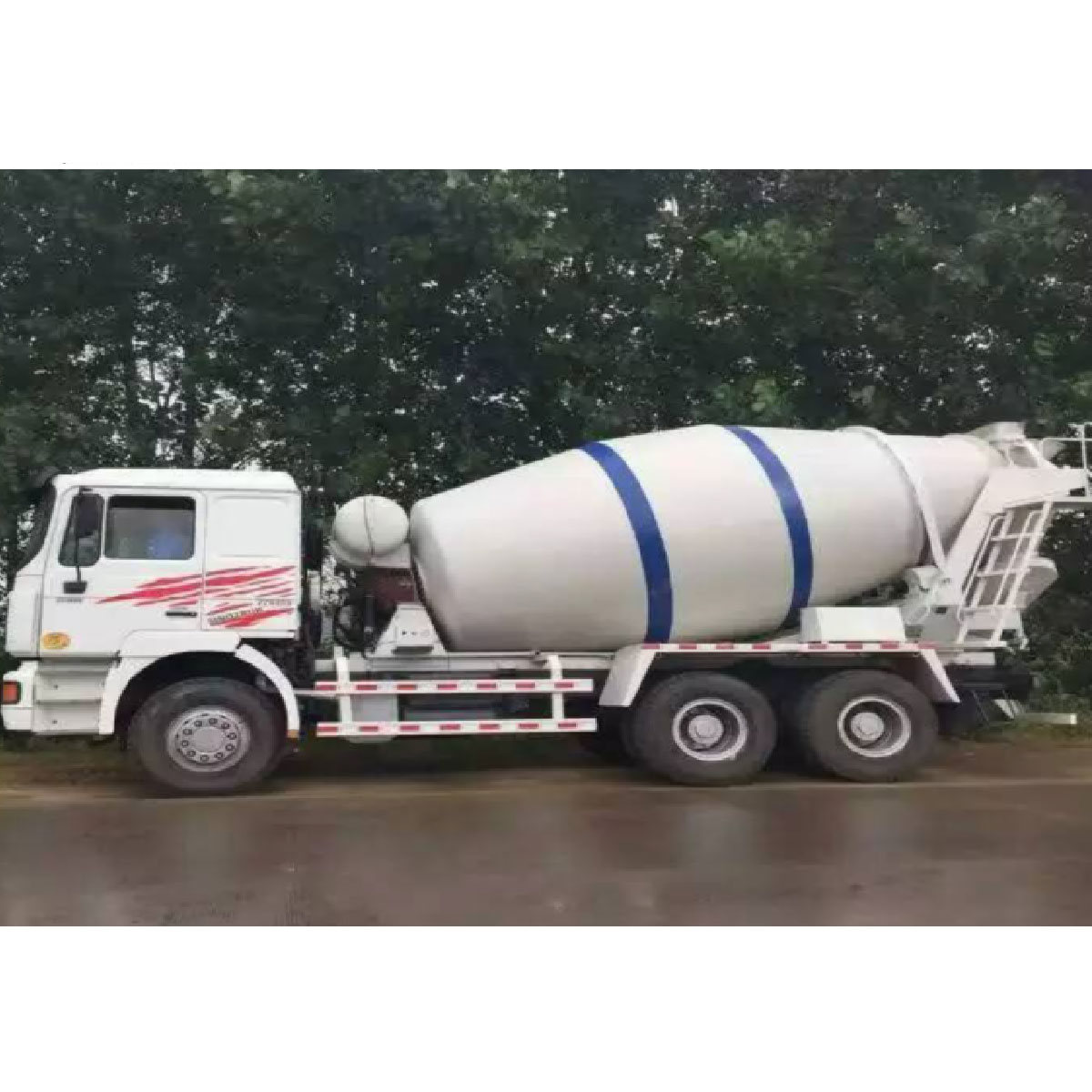 Concrete mixer truck