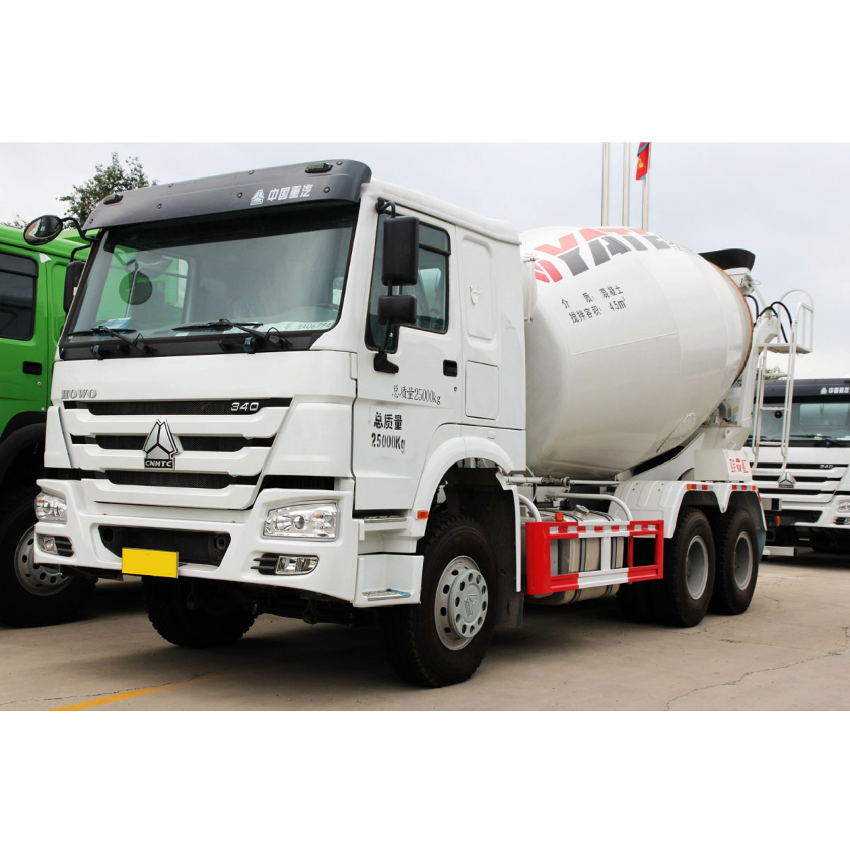 Concrete mixer truck - Image 2
